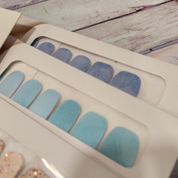 Retired Color Street Bundle - Picture 3 of 7